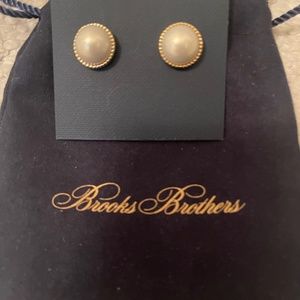Brooks Brothers Pearl Post Earrings